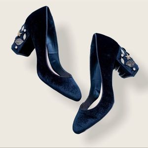 BADGLEY MISCHKA Jewel Alicia Velvet Black Pump